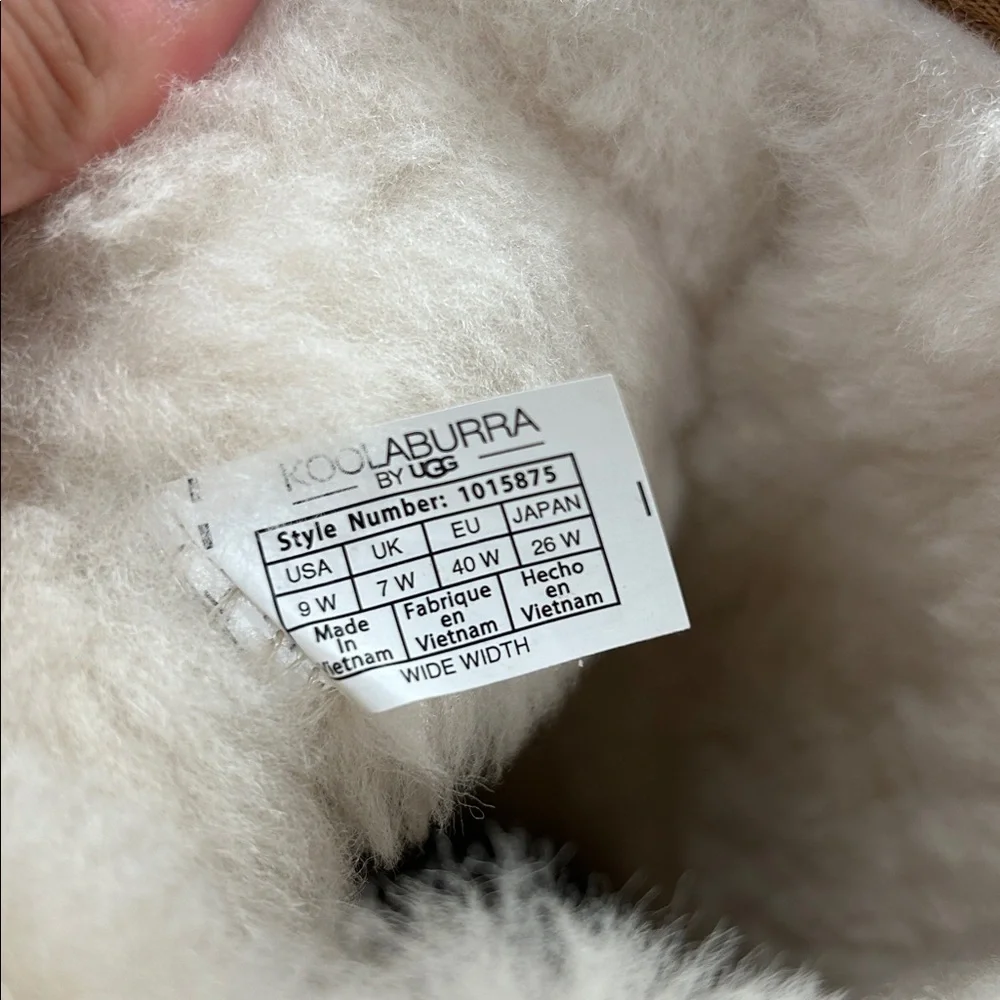 Koolaburra by Ugg Victoria Tall Winter Boot NWOT 9 Wide